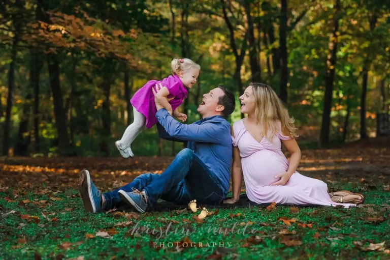 My Favorite Ways to Include Siblings in Your Maternity Photos